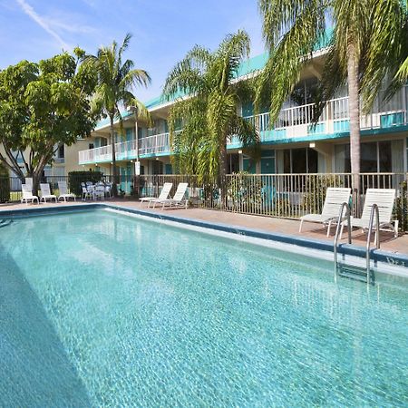 Days Inn By Wyndham Fort Pierce Midtown Εξωτερικό φωτογραφία