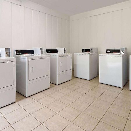 Days Inn By Wyndham Fort Pierce Midtown Εξωτερικό φωτογραφία