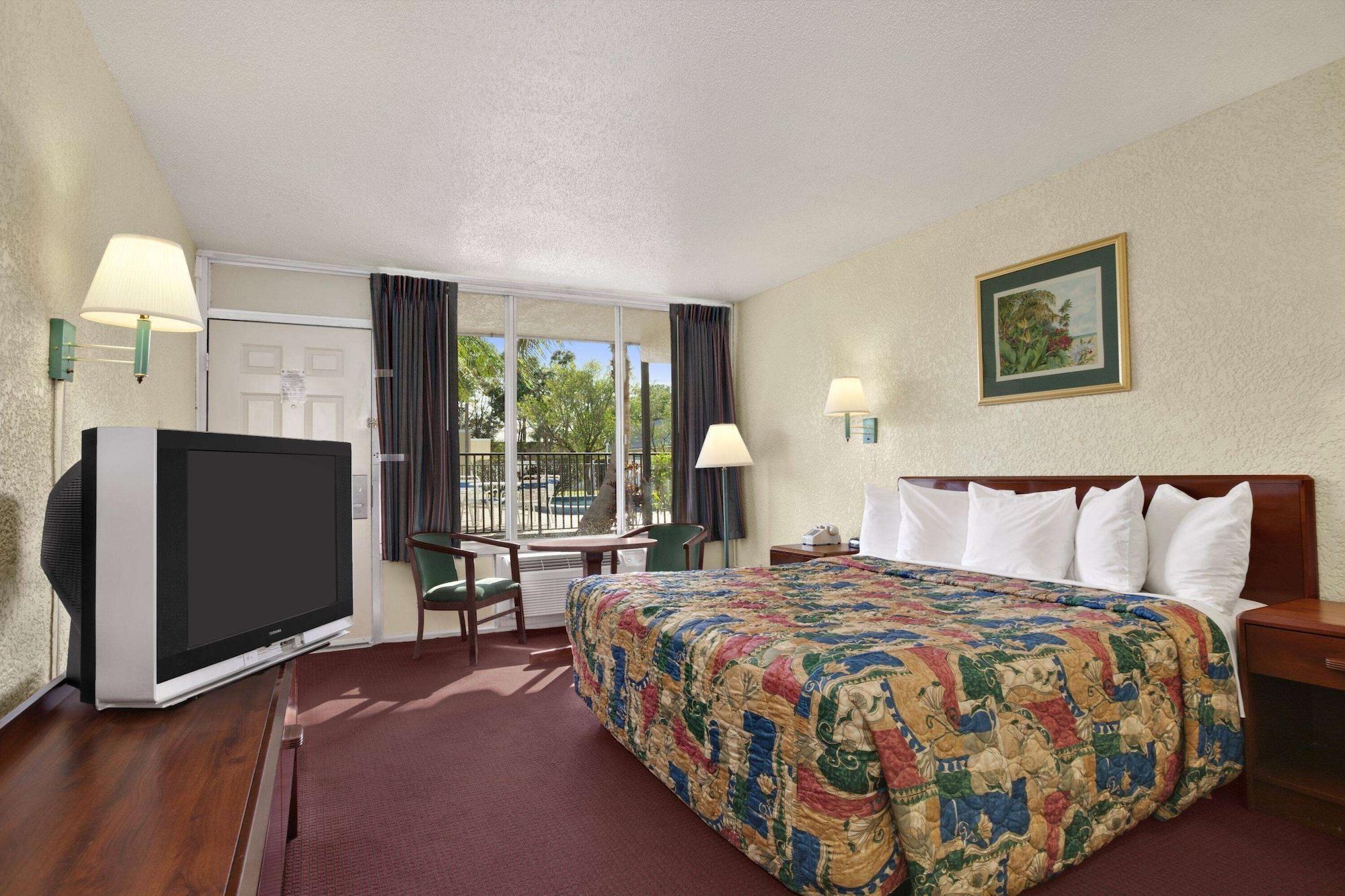 Days Inn By Wyndham Fort Pierce Midtown Εξωτερικό φωτογραφία